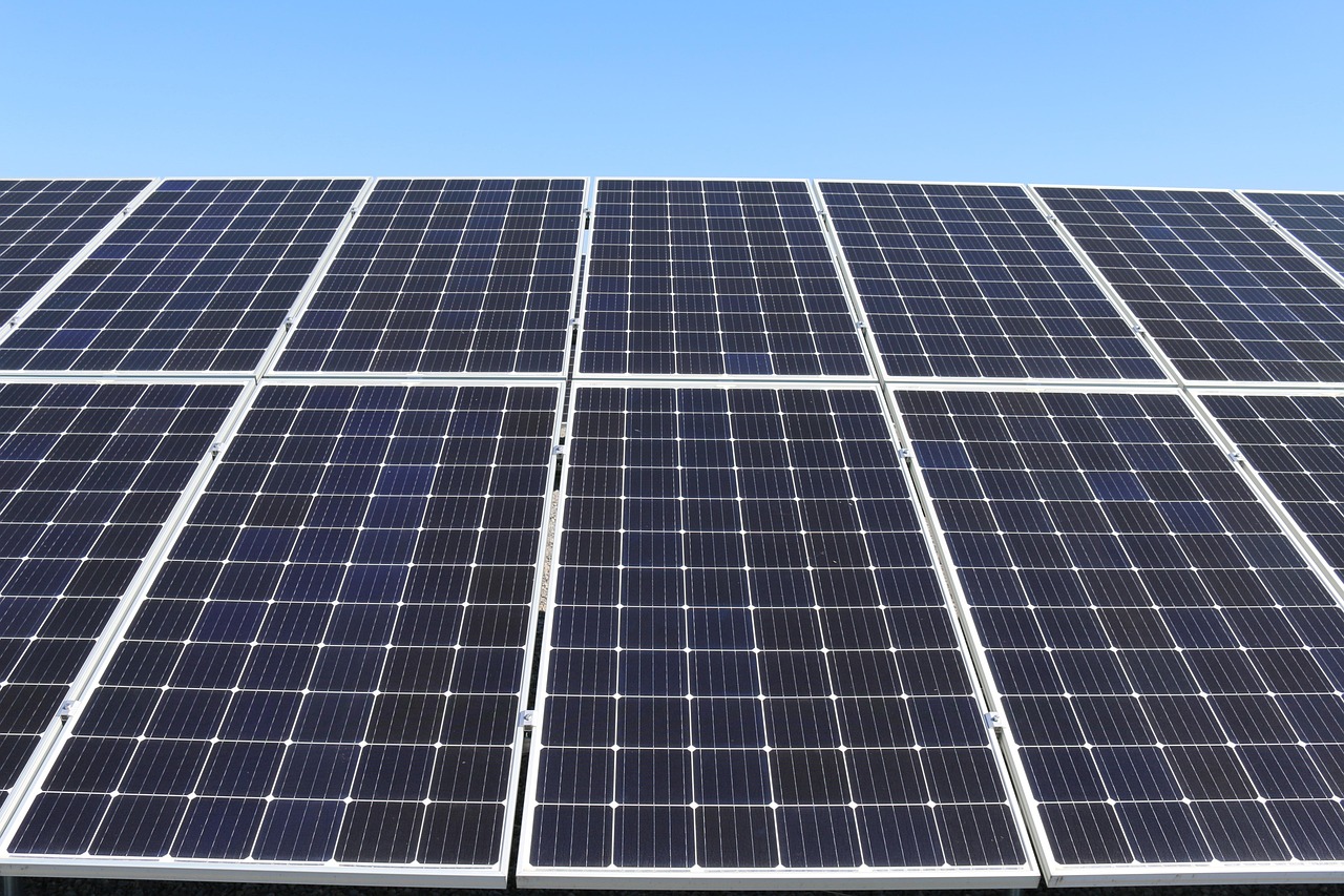 太陽光発電を導入するための無料相談サービスはどこにある？
